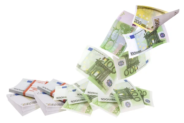 Beyaz arka plan üzerinde izole uçan euro faturaları