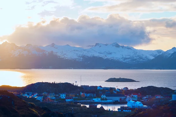 Vista superior de la isla de Lofoten Skrova por la noche —  Fotos de Stock