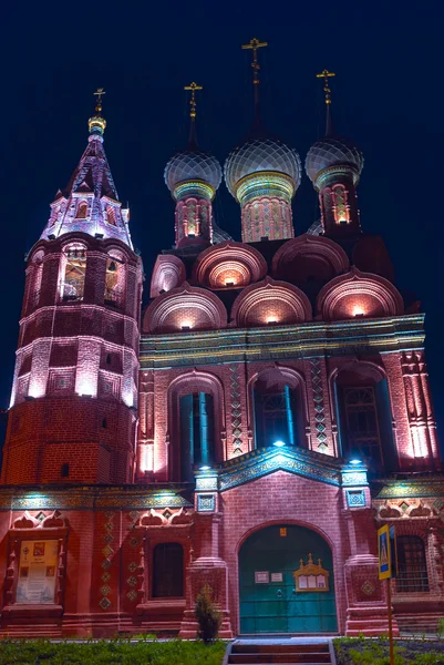 Antiguo ortodox curch cristiano en la noche — Foto de Stock