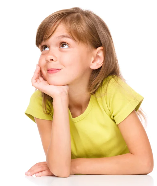 Portret van een peinzende klein meisje — Stockfoto