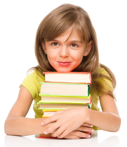 Petite fille avec ses livres — Photo