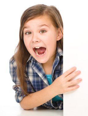 boş başlık sayfası küçük kız arıyor