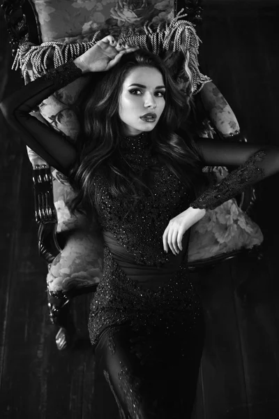 güzel model lüks gece elbisesi içinde