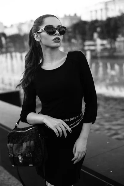 Stylish woman posing at street — Stock Photo, Image