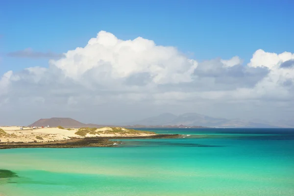 Schöner tropischer Strand — Stockfoto