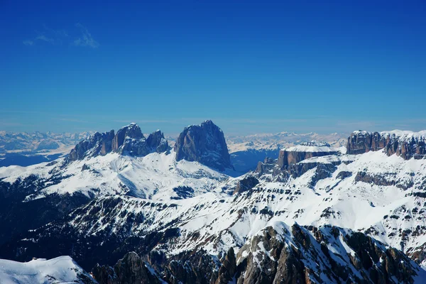Vista panorâmica sobre picos nevados — Fotografia de Stock