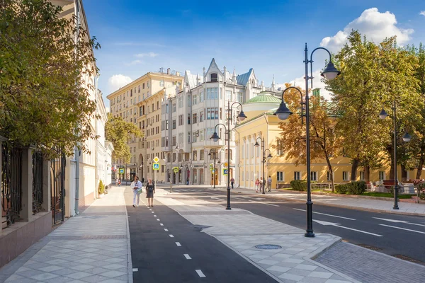 Pyatnitskaya gatan efter renovering, Moskva, Ryssland — Stockfoto