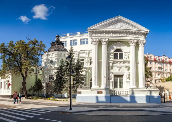Von Rekk mansion at Pyatnitskaya street — Stock Photo, Image