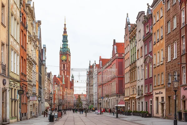 Tourists and locals walking on streets in historical center of G — Stock Photo, Image