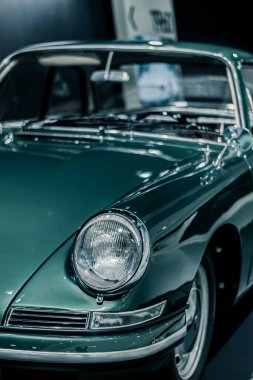 STUTTGART, Almanya 6 Mart 2020: Porsche Typ 754 T7 (T7 prototipi veya 695) 911 'in aksine, T7' nin dört koltuğu vardı. T7, Ferdinand Alexander Porsche tarafından Porsche 356 'dan geliştirilmiştir.. 