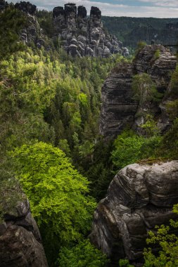 Bastei, Almanya 'nın Elbe Kum Taşı Dağları, Dreden ve Saksonya' da Elbe Nehri üzerinde yükselen bir kaya oluşumudur.