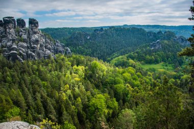 Bastei, Almanya 'nın Elbe Kum Taşı Dağları, Dreden ve Saksonya' da Elbe Nehri üzerinde yükselen bir kaya oluşumudur.