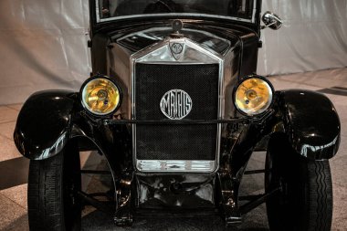 4 Haziran 2019, Moskova, Rusya: Fransız arabası Mathis Type My 1927. 1920 'lerin klasik retro arabaları..