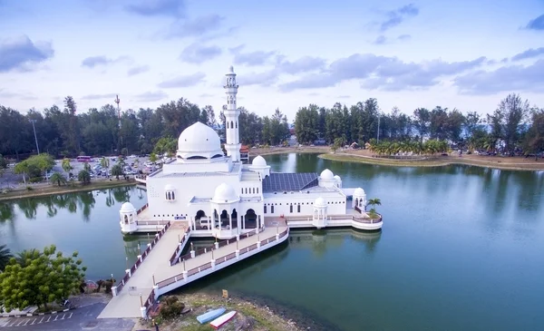 Luchtfoto tengku zaharah moskee — Stockfoto