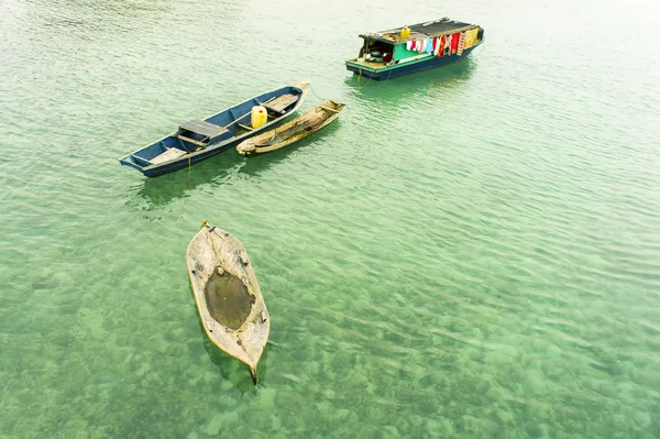 Bajau barco flutuante — Fotografia de Stock