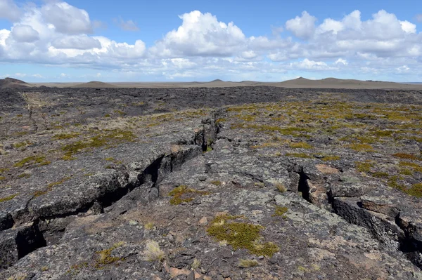 Basalt lava in the national Park Pali Aike. — Stock Photo, Image