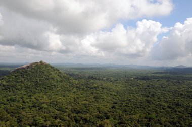 Mount Sigiriya göster.