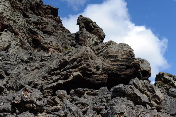 Der erloschene Vulkan "die Behausung des Teufels" im Nationalpark pali aike. — Stockfoto