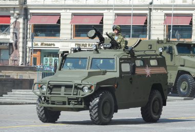 Prova geçit zafer günü şerefine Moskova'da. Gaz TIGR bir Rus 4 x 4, çok amaçlı, arazi piyade hareketlilik aracı olduğunu.