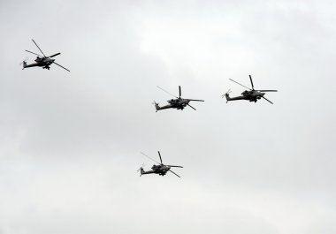   Grubudur, Mil Mi-28 (Havoc), Rus tüm hava şartlarında, gündüz-gece, askeri tandem, iki koltuklu Anti-zırh saldırı helikopterleri havada.
