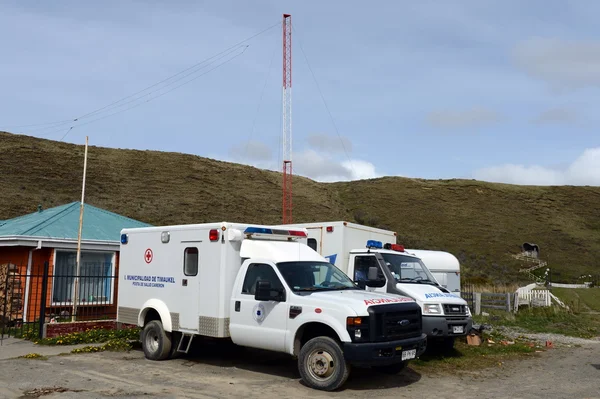 As ambulâncias na aldeia de Cameron. Tierra Del Fuego — Fotografia de Stock