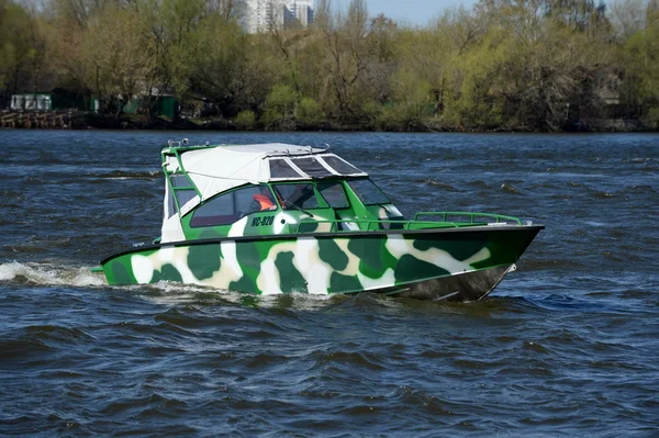 Патрульные катера на реке Москва . — стоковое фото