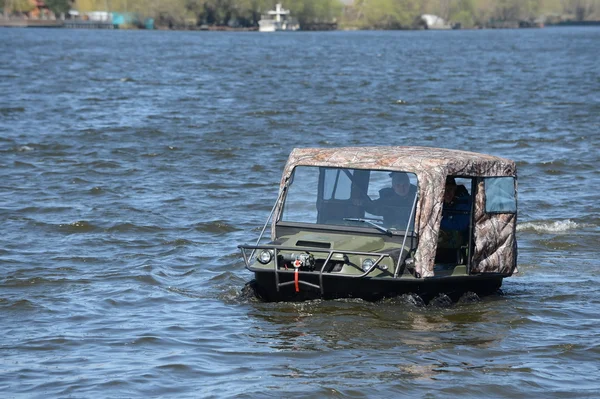 Un veicolo fuoristrada "Tiger 8x8 ". — Foto Stock