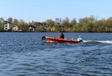  Amfibi tekne Moskova Nehri üzerinde 