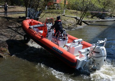  Amfibi tekne Moskova Nehri üzerinde 