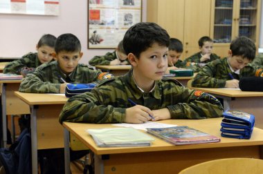  Polis cadet Kolordu derste.