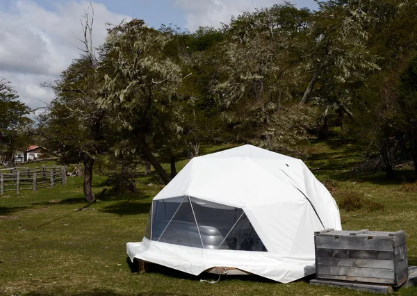 Eco-friendly camp in Tierra del Fuego. — Stock Photo, Image