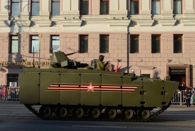  Kurganets-25 Piyade savaş aracı umut verici bir platform orta temelinde izleniyor