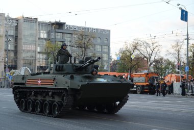  Havacılar Bmd-4 mücadele aracın araç (ZSA mücadele bir amfibi piyade olduğunu).