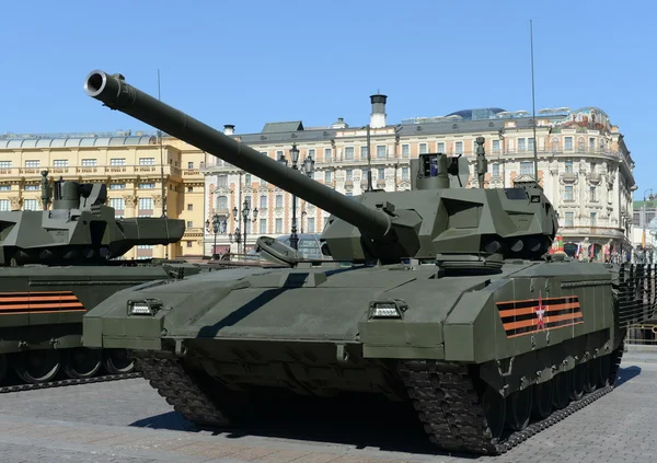De T-14 Armata is dat een Russische geavanceerde volgende generatie belangrijkste strijd tank gebaseerd op het Armata universele bestrijden Platform — Stockfoto