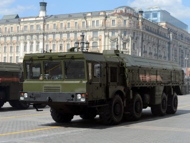  9k 720 İskender olduğunu bir mobil kısa menzilli balistik füze sistemi.