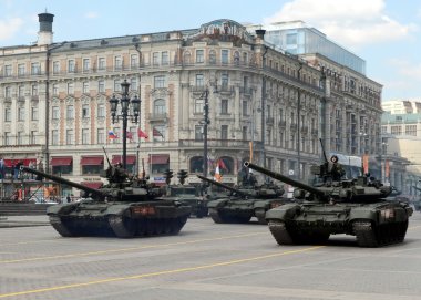  T-90a üçüncü nesil Rus ana muharebe tankı olduğunu.
