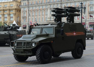  Her türlü arazide piyade hareketlilik araç Gaz TIGR tanksavar güdümlü füze sistemi Kornet ile