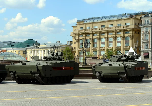 Infantry fighting vehicle "Object 695" on a tracked platform "Kurganets-25" — Stock Photo, Image