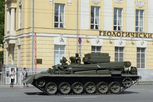 Naprawy i odzyskiwania pojazd pancerny "Brem-1" podczas przygotowania do parady dzień zwycięstwa w Moskwie. — Zdjęcie stockowe