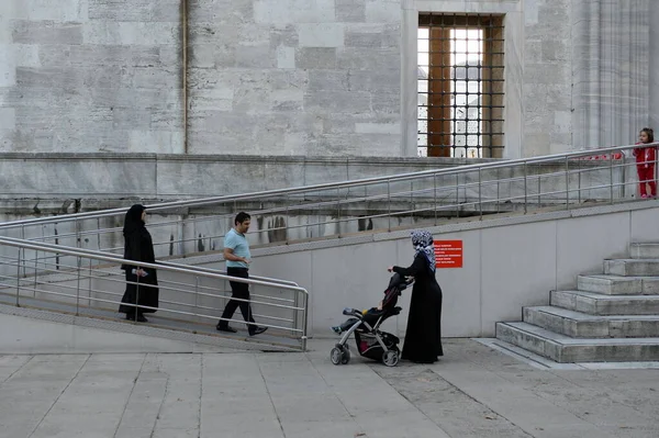 Istanbul Turkey November 2019 Туристи Мечеті Синього Султанахмета Стамбулі Туреччина — стокове фото