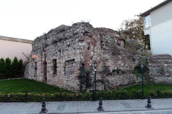 伊斯坦布尔 土耳其 2019年11月5日 古老君士坦丁堡建筑的破坏 伊斯坦布尔 — 图库照片