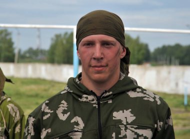 JURGA, SIBERIA, RUSSIA - 6 Haziran 2011: Askeri istihbarat biriminden bilinmeyen asker