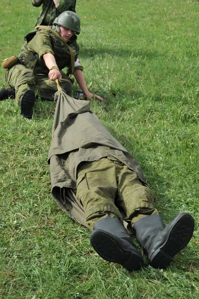 Jurga Siberia Russia June 2011 Training Soldiers Evacuate Wounded Battlefield — Stock Photo, Image