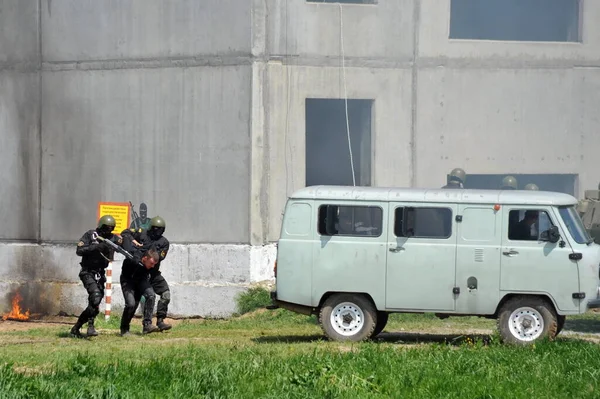 Iskitim Siberia Russland Juni 2011 Soldaten Der Spezialeinheit Führen Den — Stockfoto