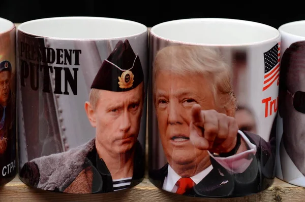 Moscow Russia March 2019 Gelas Dengan Gambar Presiden Rusia Vladimir — Stok Foto