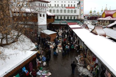 MOSCOW, RUSSIA - 16 Mart 2019: Moskova İzmailovsky Kremlin 'deki bit pazarı