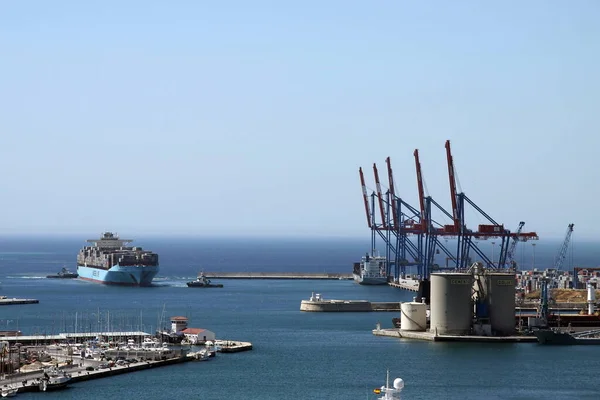 Malaga Spanien Juli 2011 Containerschiff Läuft Den Hafen Von Malaga — Stockfoto