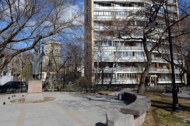 MOSCOW, RUSSIA - 15 Nisan 2017: Moskova şehir merkezindeki şair Alexander Blok anıtı