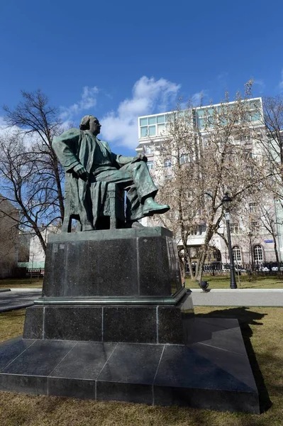 Moscow Russia Kwiecień 2017 Pomnik Pisarza Aleksieja Tołstoja Parku Przy — Zdjęcie stockowe