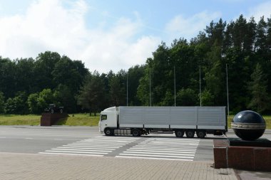  BRYANSK, RUSSA - 7 Haziran 2012: Bryansk 'taki askeri sürücüler için anıt kompleksi